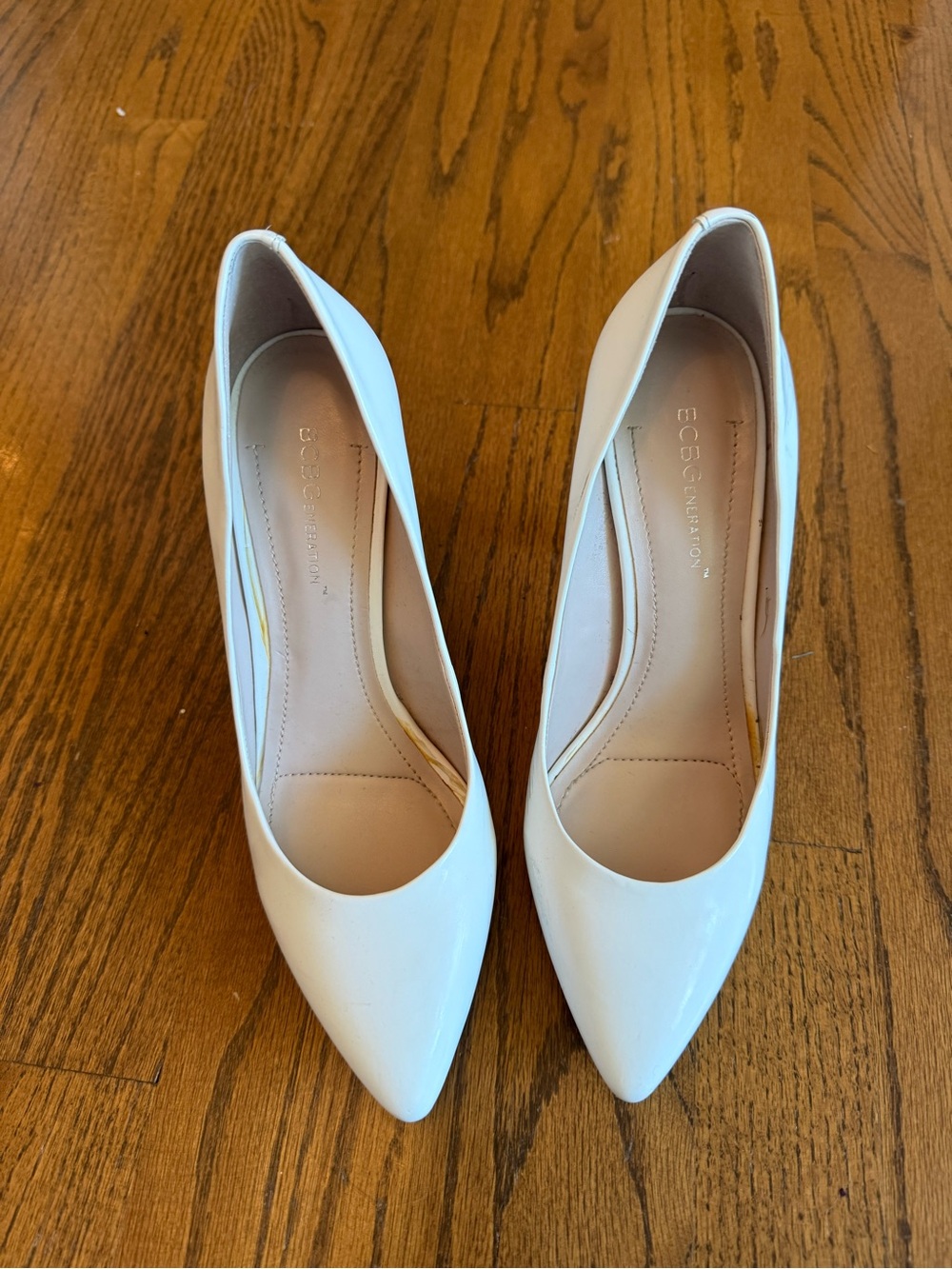 BCBGeneration White Pointed Toe Pumps Size 8